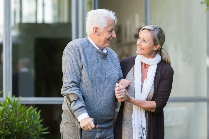 ED_Mann mit Gehstock